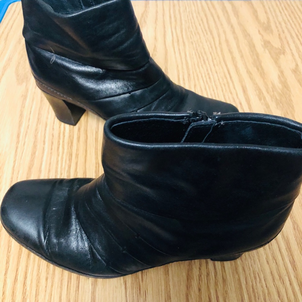Clark’s Leather Boots-7 1/2M
